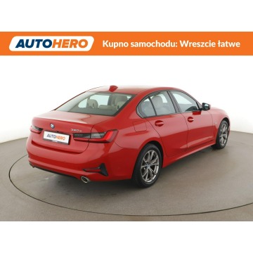 BMW Seria 3  Sedan/Limuzyna 2021,  2.0 hybryda, automat - Na sprzedaż za 91 100 zł - Warszawa - zdjęcie 8
