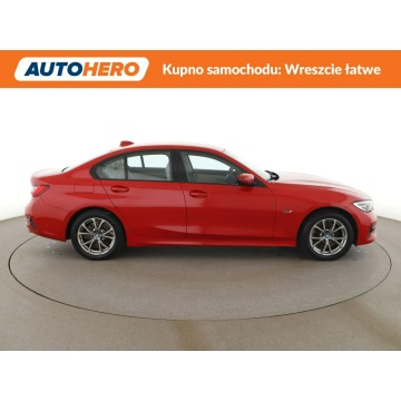 BMW Seria 3  Sedan/Limuzyna 2021,  2.0 hybryda, automat - Na sprzedaż za 91 100 zł - Warszawa - zdjęcie 10