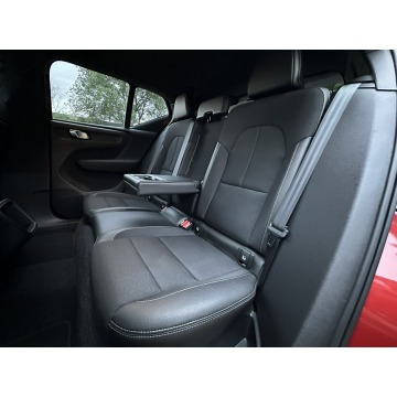 Volvo   SUV 2020,  2.0 diesel, automat - Na sprzedaż za 108 500 zł - Wijewo - zdjęcie 11