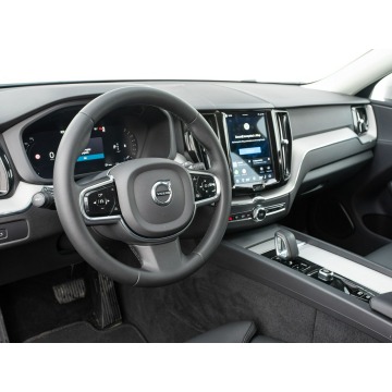 Volvo   SUV 2023,  2.0 benzyna, automat - Na sprzedaż za 163 850 zł - Gdynia - zdjęcie 6