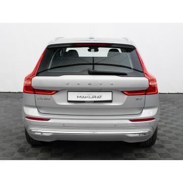 Volvo   SUV 2023,  2.0 benzyna, automat - Na sprzedaż za 163 850 zł - Gdynia - zdjęcie 8