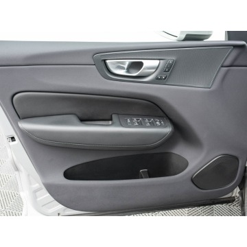 Volvo   SUV 2023,  2.0 benzyna, automat - Na sprzedaż za 163 850 zł - Gdynia - zdjęcie 9