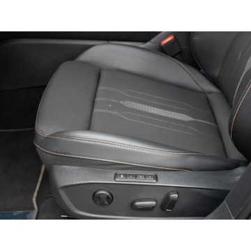 Cupra Formentor  SUV 2023,  1.5 benzyna, automat - Na sprzedaż za 106 900 zł - Gdańsk - zdjęcie 10