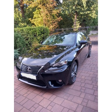 LEXUS IS200T 2016-pierwsza rejestracja