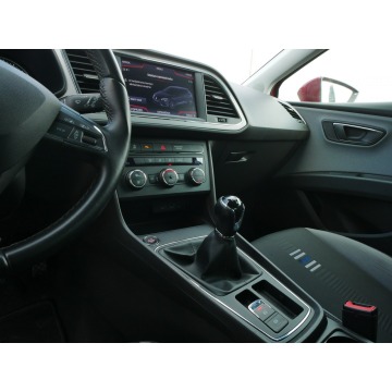 Seat Leon  Hatchback 2019,  1.5 benzyna - Na sprzedaż za 49 900 zł - Goczałkowice-Zdrój - zdjęcie 6