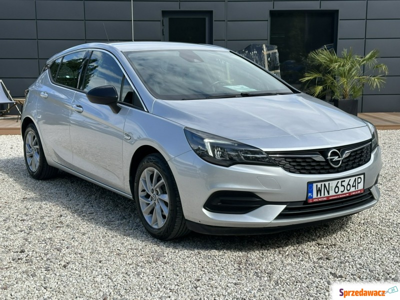 Opel Astra  Liftback 2021,  1.2 benzyna - Na sprzedaż za 42 800 zł - Pęcice