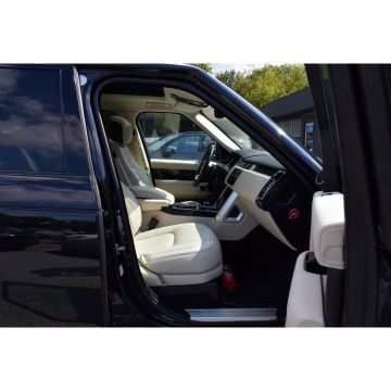 Land Rover Range Rover  Terenowy 2018,  4.4 diesel, automat - Na sprzedaż za 219 899 zł - Warszawa - zdjęcie 8