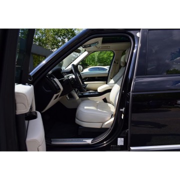 Land Rover Range Rover  Terenowy 2018,  4.4 diesel, automat - Na sprzedaż za 219 899 zł - Warszawa - zdjęcie 5