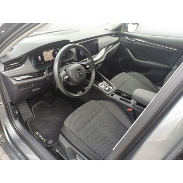 Skoda Octavia  Sedan/Limuzyna 2023,  1.5 benzyna, automat - Na sprzedaż za 82 900 zł - Toruń - zdjęcie 10