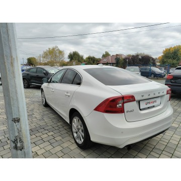 Volvo S60  Sedan/Limuzyna 2014,  1.6 diesel, automat - Na sprzedaż za 29 900 zł - Twardów - zdjęcie 6