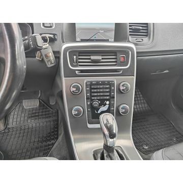 Volvo S60  Sedan/Limuzyna 2014,  1.6 diesel, automat - Na sprzedaż za 29 900 zł - Twardów - zdjęcie 12