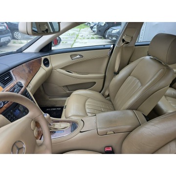 Mercedes - Benz CLS-klasa  Sedan/Limuzyna 2005,  3.5 benzyna, automat - Na sprzedaż za 19 900 zł - Kraków - zdjęcie 11