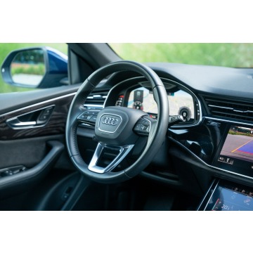 Audi Q8  SUV 2018,  3.0 diesel, automat - Na sprzedaż za 174 700 zł - Kraków - zdjęcie 12