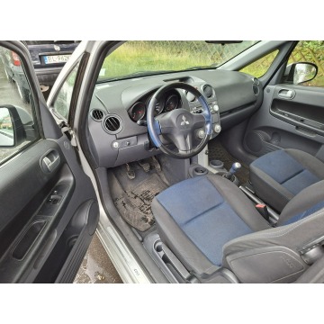 Mitsubishi Colt  Hatchback 2006,  1.1 benzyna+LPG - Na sprzedaż za 6 300,00 zł - Łódź - zdjęcie 2