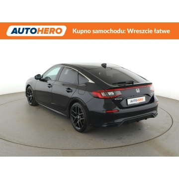 Honda Civic  Sedan/Limuzyna 2023,  2.0 hybryda, automat - Na sprzedaż za 113 500 zł - Warszawa - zdjęcie 4