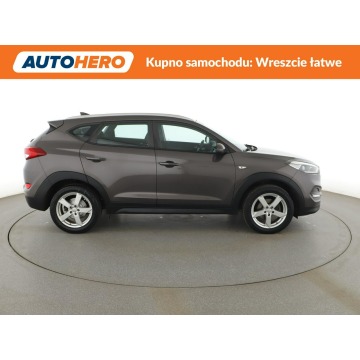 Hyundai Tucson  SUV 2017,  1.6 benzyna - Na sprzedaż za 58 400 zł - Warszawa - zdjęcie 9