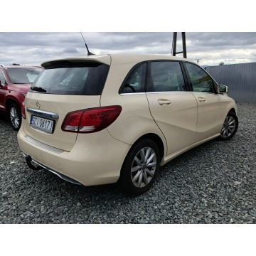 Mercedes - Benz B-klasa  Hatchback 2017,  1.5 diesel, automat - Na sprzedaż za 27 800 zł - Pogwizdów - zdjęcie 2