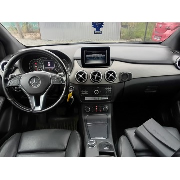 Mercedes - Benz B-klasa  Hatchback 2017,  1.5 diesel, automat - Na sprzedaż za 27 800 zł - Pogwizdów - zdjęcie 8