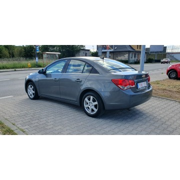 Chevrolet Cruze  Sedan/Limuzyna 2011,  1.8 benzyna - Na sprzedaż za 24 800 zł - Przyszowice - zdjęcie 2