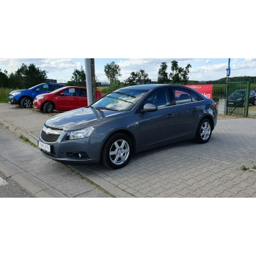 Chevrolet Cruze - Czujniki parkowania/Tempomat/Nawigacja/Klimatronik/Alufelgi/8 X Airbag
