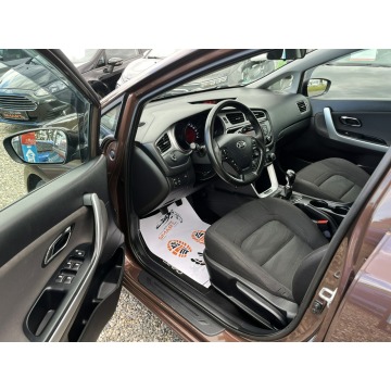 Kia Ceed  Kombi 2012,  1.6 benzyna - Na sprzedaż za 33 900 zł - Rydułtowy - zdjęcie 9