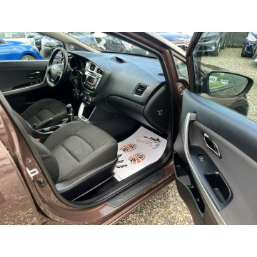 Kia Ceed  Kombi 2012,  1.6 benzyna - Na sprzedaż za 33 900 zł - Rydułtowy - zdjęcie 8