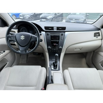 Suzuki   Sedan/Limuzyna 2011,  2.4 benzyna+LPG, automat - Na sprzedaż za 21 900 zł - Wrocław - zdjęcie 4