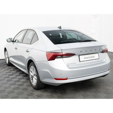 Skoda Octavia  Sedan/Limuzyna 2023,  1.5 benzyna - Na sprzedaż za 80 700 zł - Gdynia - zdjęcie 4