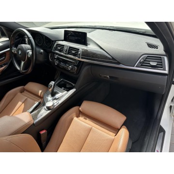 BMW Seria 3  Sedan/Limuzyna 2016,  3.0 benzyna, automat - Na sprzedaż za 119 990 zł - Warszawa - zdjęcie 6