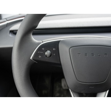 Tesla Model 3  SUV 2024 elektryczny, automat - Na sprzedaż za 162 850 zł - Gdańsk - zdjęcie 12