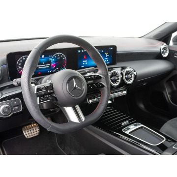 Mercedes - Benz CLA-klasa  Sedan/Limuzyna 2024,  1.3 benzyna, automat - Na sprzedaż za 148 850 zł - Gdynia - zdjęcie 6