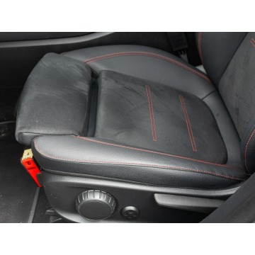 Mercedes - Benz CLA-klasa  Sedan/Limuzyna 2024,  1.3 benzyna, automat - Na sprzedaż za 148 850 zł - Gdynia - zdjęcie 10