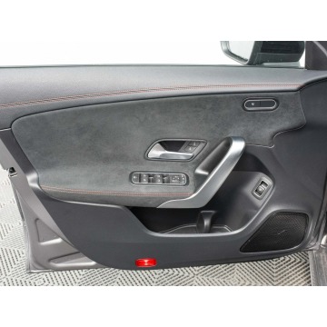 Mercedes - Benz CLA-klasa  Sedan/Limuzyna 2024,  1.3 benzyna, automat - Na sprzedaż za 148 850 zł - Gdynia - zdjęcie 9