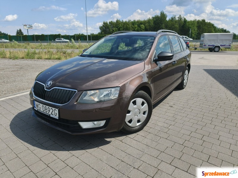 Skoda Octavia  Kombi 2015,  1.2 benzyna - Na sprzedaż za 25 800 zł - Lipówki