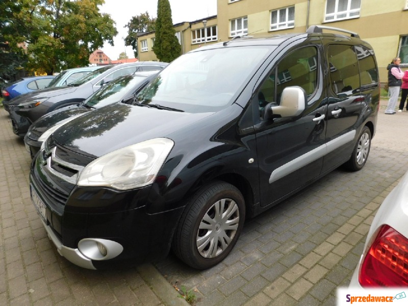 Citroen Berlingo  Kombi 2011,  1.6 benzyna - Na sprzedaż za 12 750 zł - Pisz
