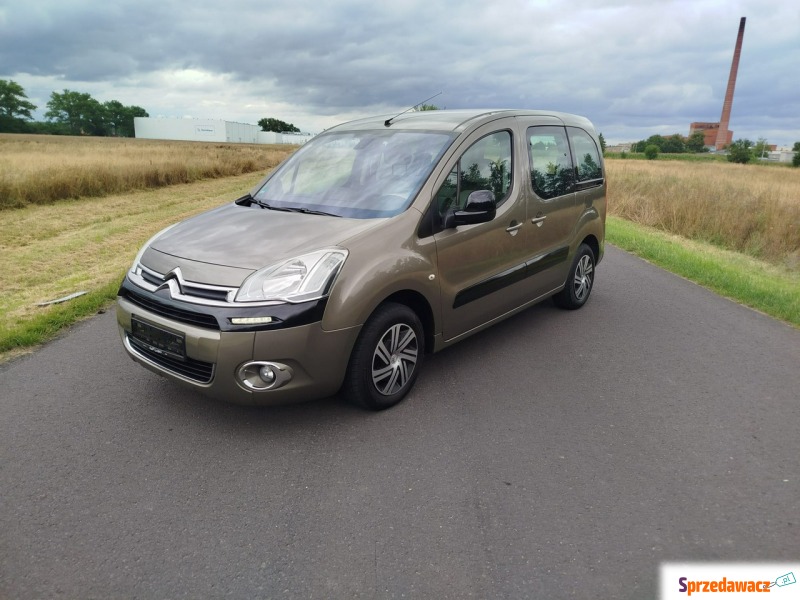 Citroen Berlingo  Minivan/Van 2012,  1.6 benzyna - Na sprzedaż za 22 700 zł - Jarocin
