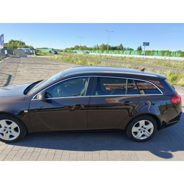 Opel Insignia  Kombi 2013,  2.0 diesel - Na sprzedaż za 21 800 zł - Lipówki - zdjęcie 4