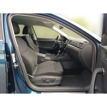 Skoda Superb  Kombi 2022,  2.0 diesel, automat - Na sprzedaż za 94 900 zł - Toruń - zdjęcie 12