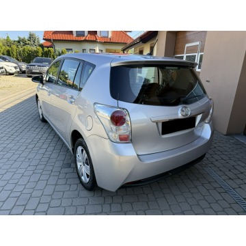 Toyota Verso  Minivan/Van 2017,  1.6 diesel - Na sprzedaż za 37 900 zł - Orzech - zdjęcie 9