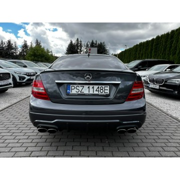 Mercedes - Benz C-klasa  Coupe/Sportowy 2012,  6.2 benzyna, automat - Na sprzedaż za 114 900 zł - Baranowo - zdjęcie 8
