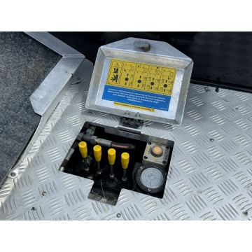 Nissan  2020,  2.5 diesel - Na sprzedaż za 353 010 zł - Widełki - zdjęcie 11
