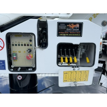 Nissan  2020,  2.5 diesel - Na sprzedaż za 353 010 zł - Widełki - zdjęcie 10
