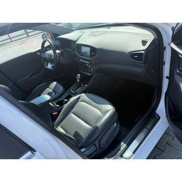Hyundai IONIQ  Liftback 2018,  1.6 hybryda, automat - Na sprzedaż za 33 900 zł - Zielona Łąka - zdjęcie 9