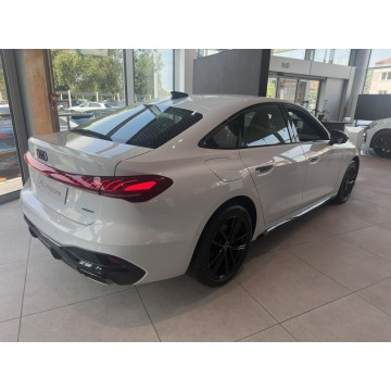 Audi A5  Sedan/Limuzyna 2026,  2.0 benzyna, automat - Na sprzedaż za 221 400 zł - Radom - zdjęcie 2