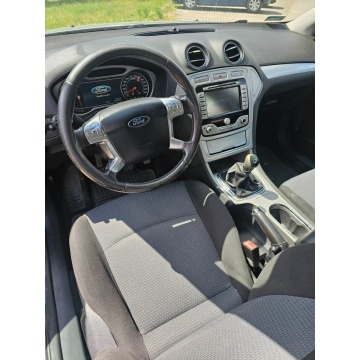 Ford Mondeo  Hatchback 2008,  2.0 benzyna+LPG - Na sprzedaż za 9 900,00 zł - Głogów - zdjęcie 3
