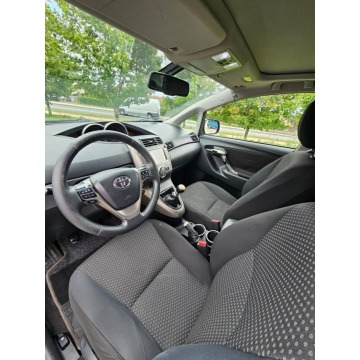 Toyota Verso  Minivan/Van 2009,  2.2 diesel - Na sprzedaż za 13 990 zł - Głogów - zdjęcie 4