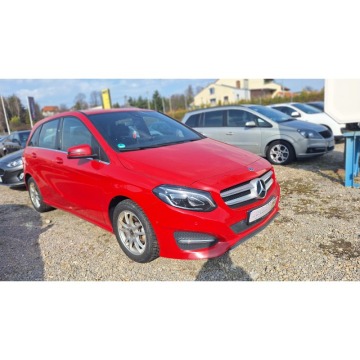 Mercedes - Benz   Hatchback 2017,  1.5 diesel - Na sprzedaż za 39 900 zł - Częstochowa - zdjęcie 2