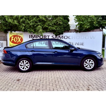 Volkswagen Passat 2020,  1.5 benzyna, automat - Na sprzedaż za 75 900 zł - Olsztyn - zdjęcie 8