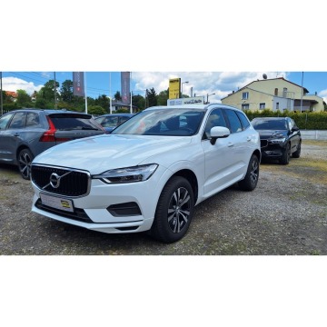 VOLVO XC60 T4 MOMENTUM PRO  AT 2.0D. 2020