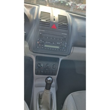 Volkswagen Polo  Hatchback 2001,  1.4 benzyna - Na sprzedaż za 4 900,00 zł - Częstochowa - zdjęcie 8